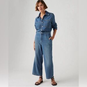 ✨Levi's (EUC) Linen+ Denim Iconic Jumpsuit Size S✨